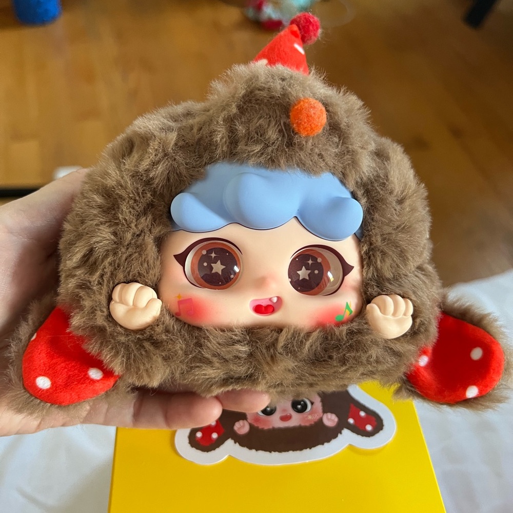Migo zipper plushie